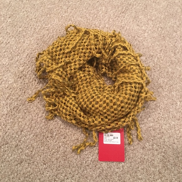 NWT Mustard Mustard Loose Weave Infinity Scarf - Picture 3 of 4